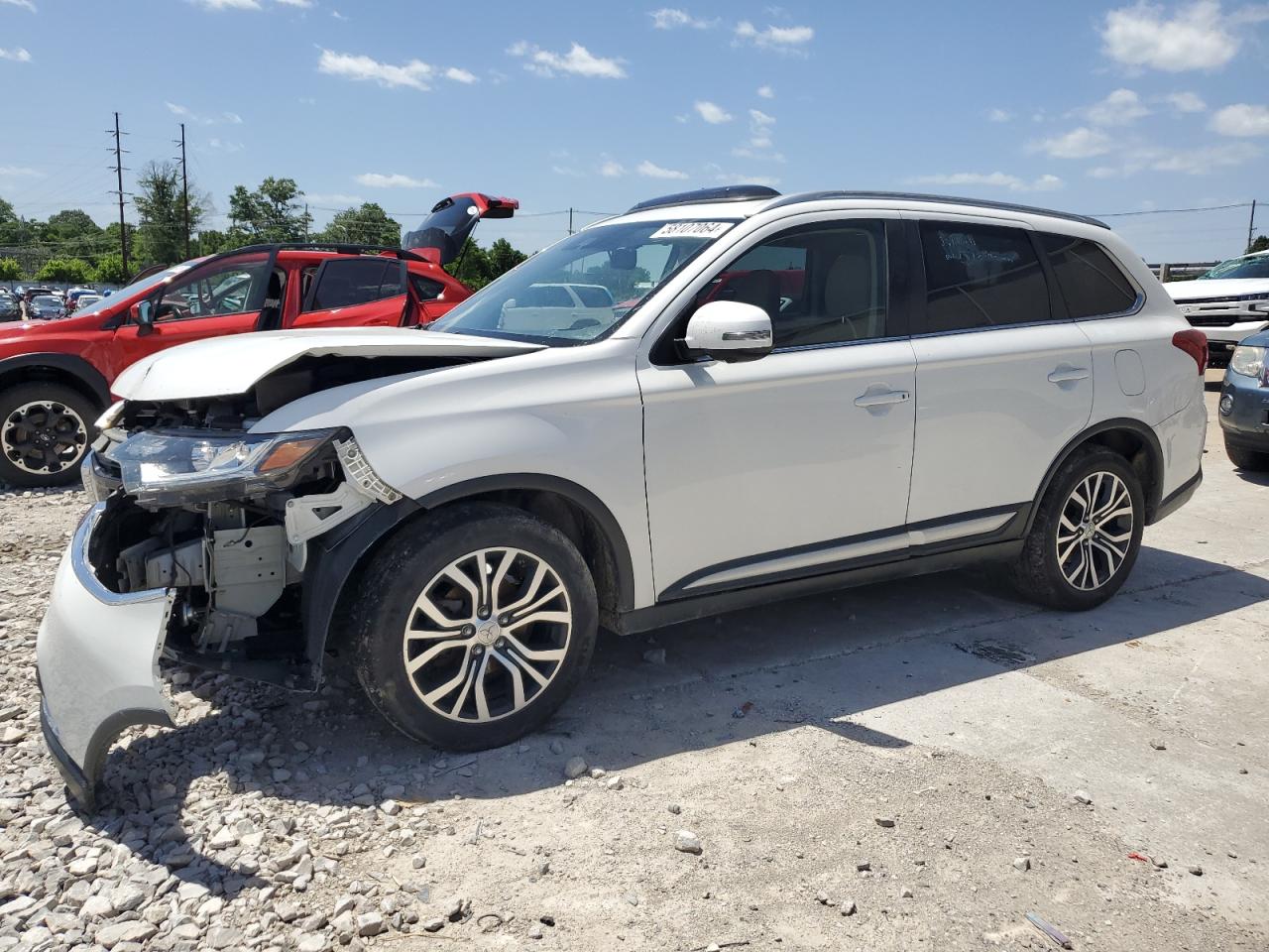 Mitsubishi Outlander 2017 Medium