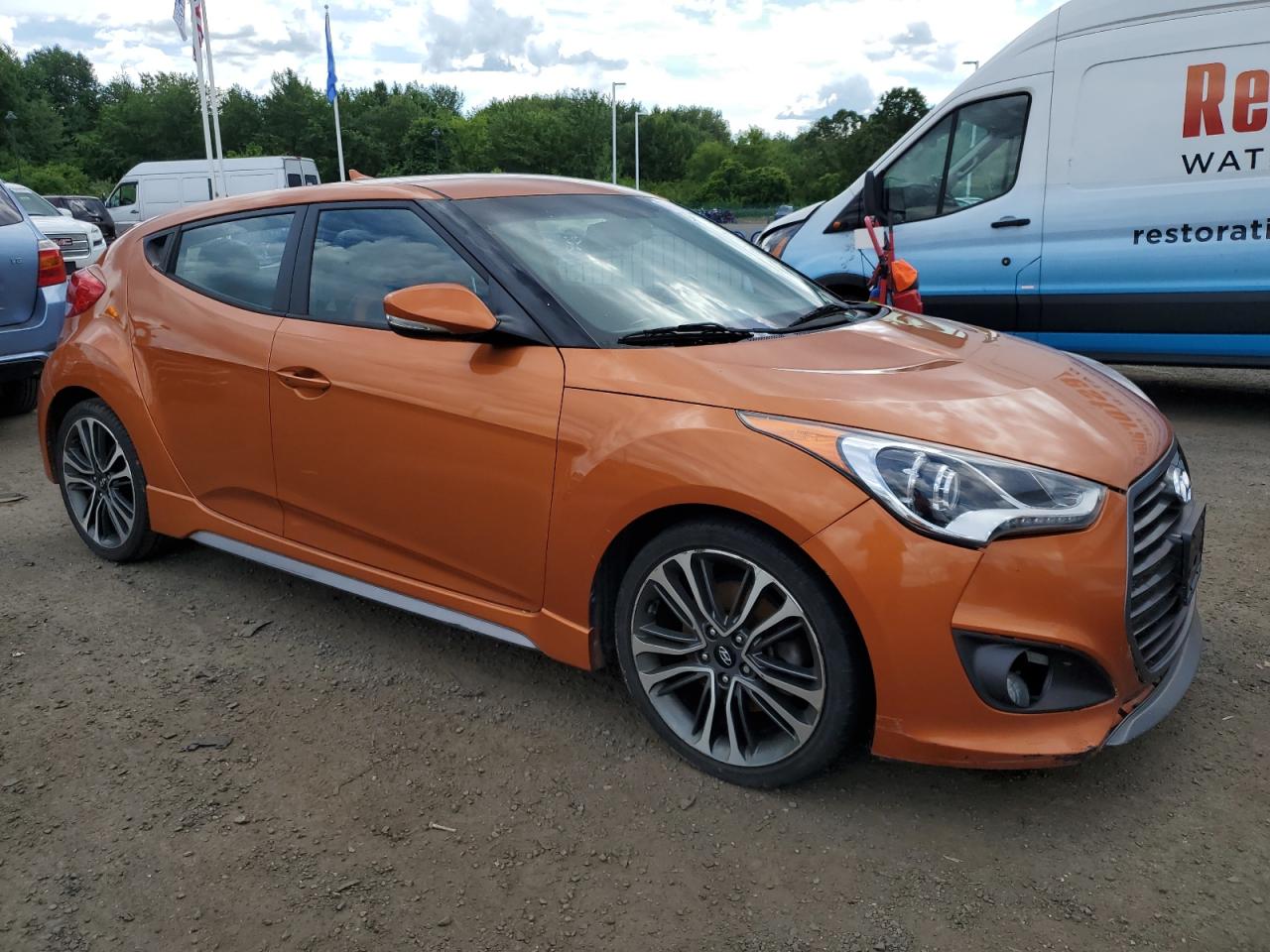 KMHTC6AE1GU266305 2016 Hyundai Veloster Turbo