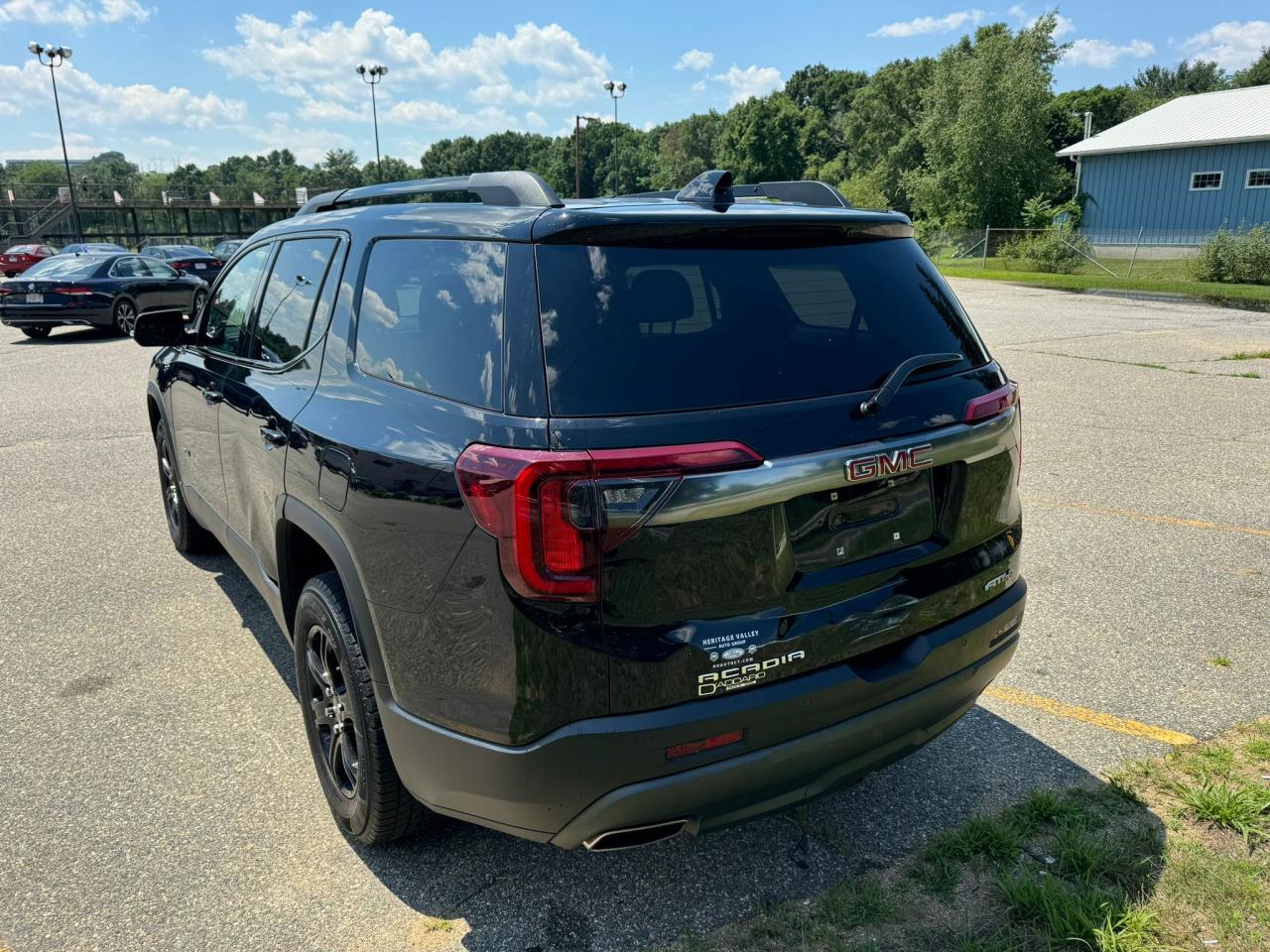 2021 GMC Acadia At4 vin: 1GKKNLLS3MZ226757