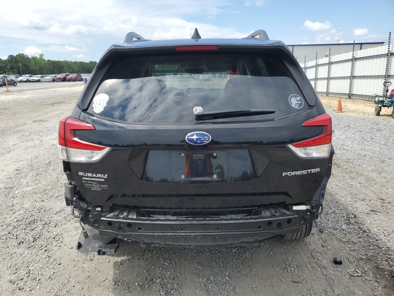 JF2SKAUC4MH529375 2021 Subaru Forester Limited
