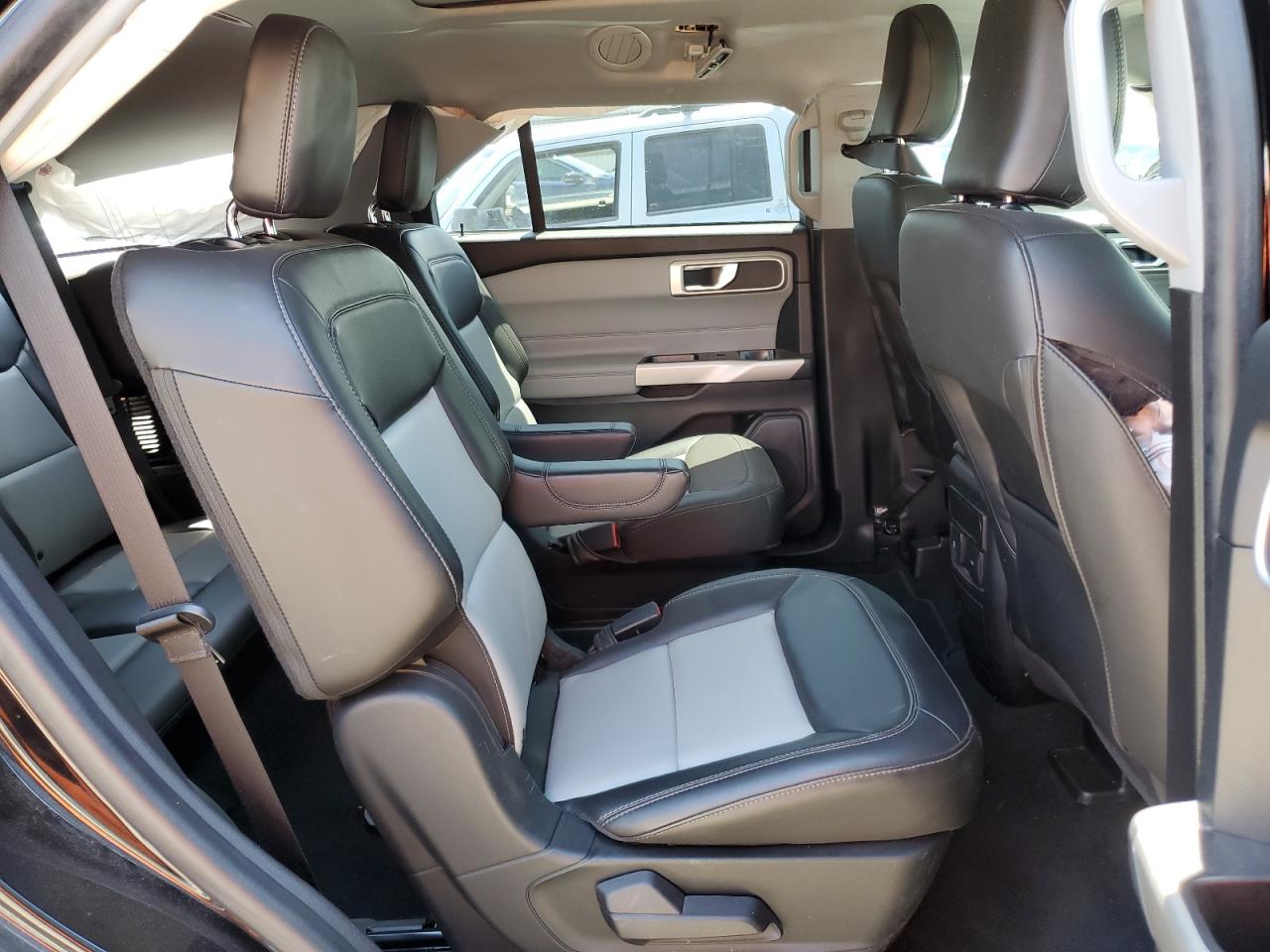 1FMSK8DH4NGA78759 2022 Ford Explorer Xlt