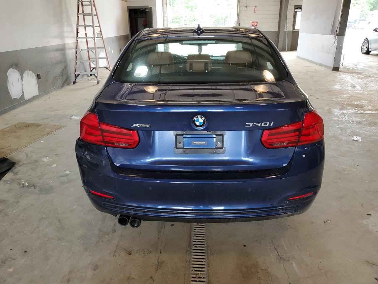 WBA8D9C34HA005366 2017 BMW 330 Xi