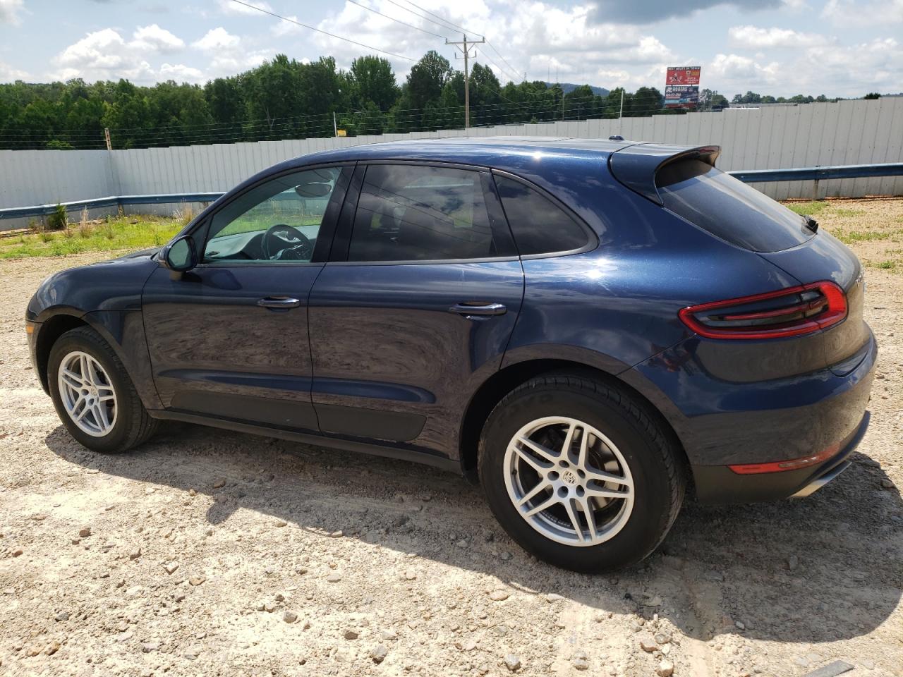 WP1AA2A54JLB22379 2018 Porsche Macan