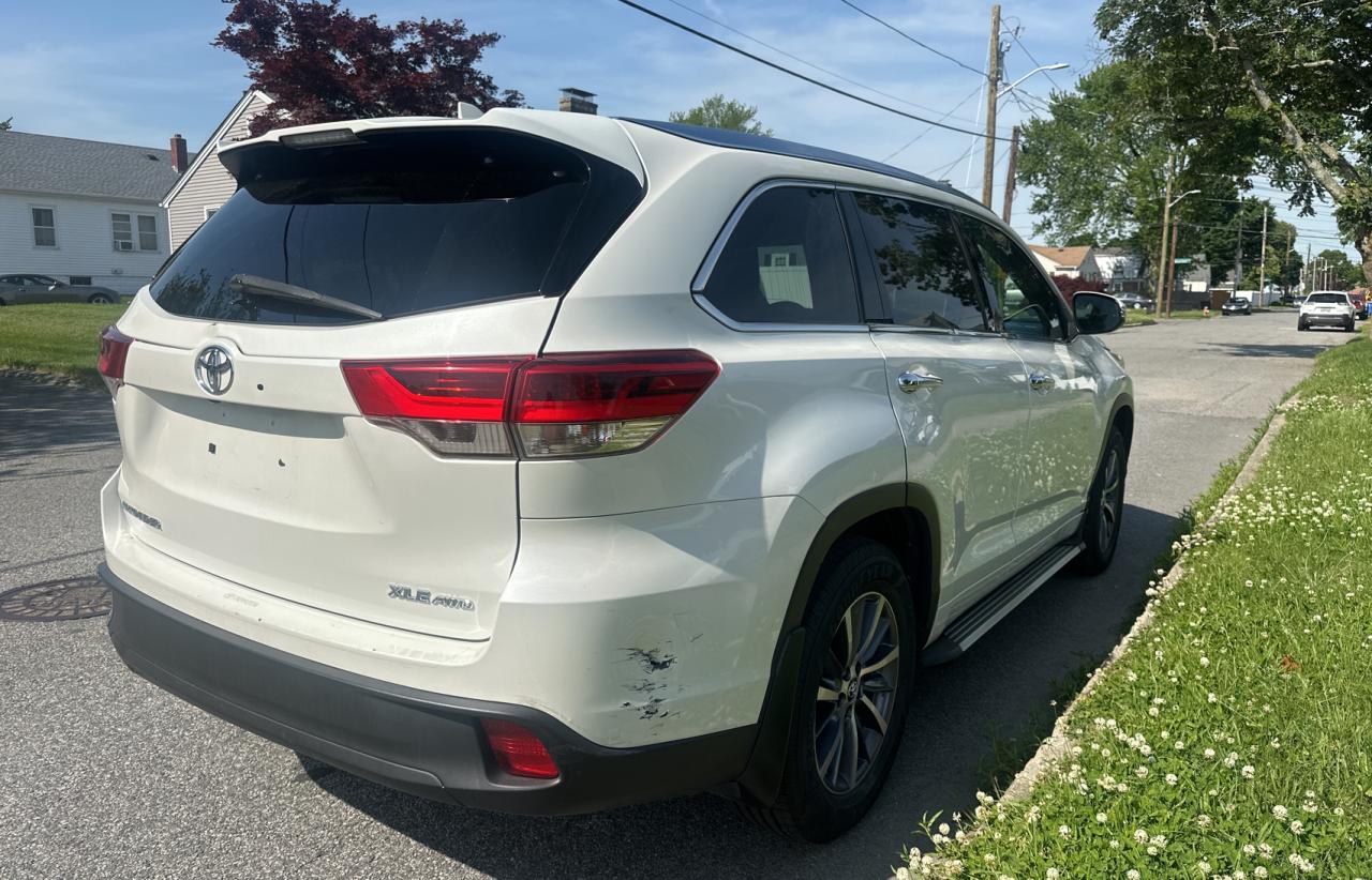 2017 Toyota Highlander Se vin: 5TDJZRFH3HS511934