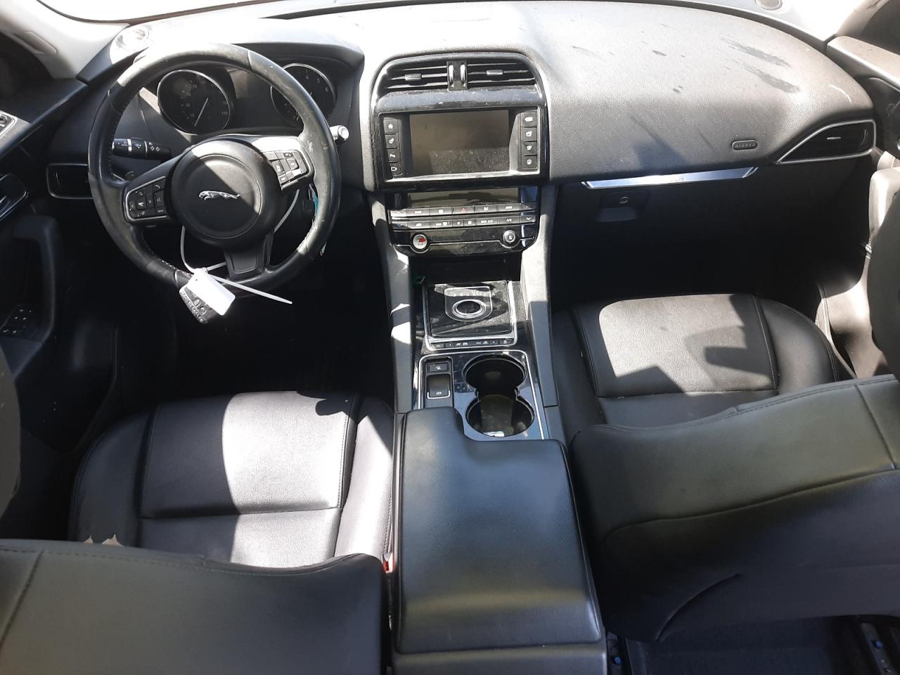 SADCJ2BV8HA055403 2017 Jaguar F-Pace Premium