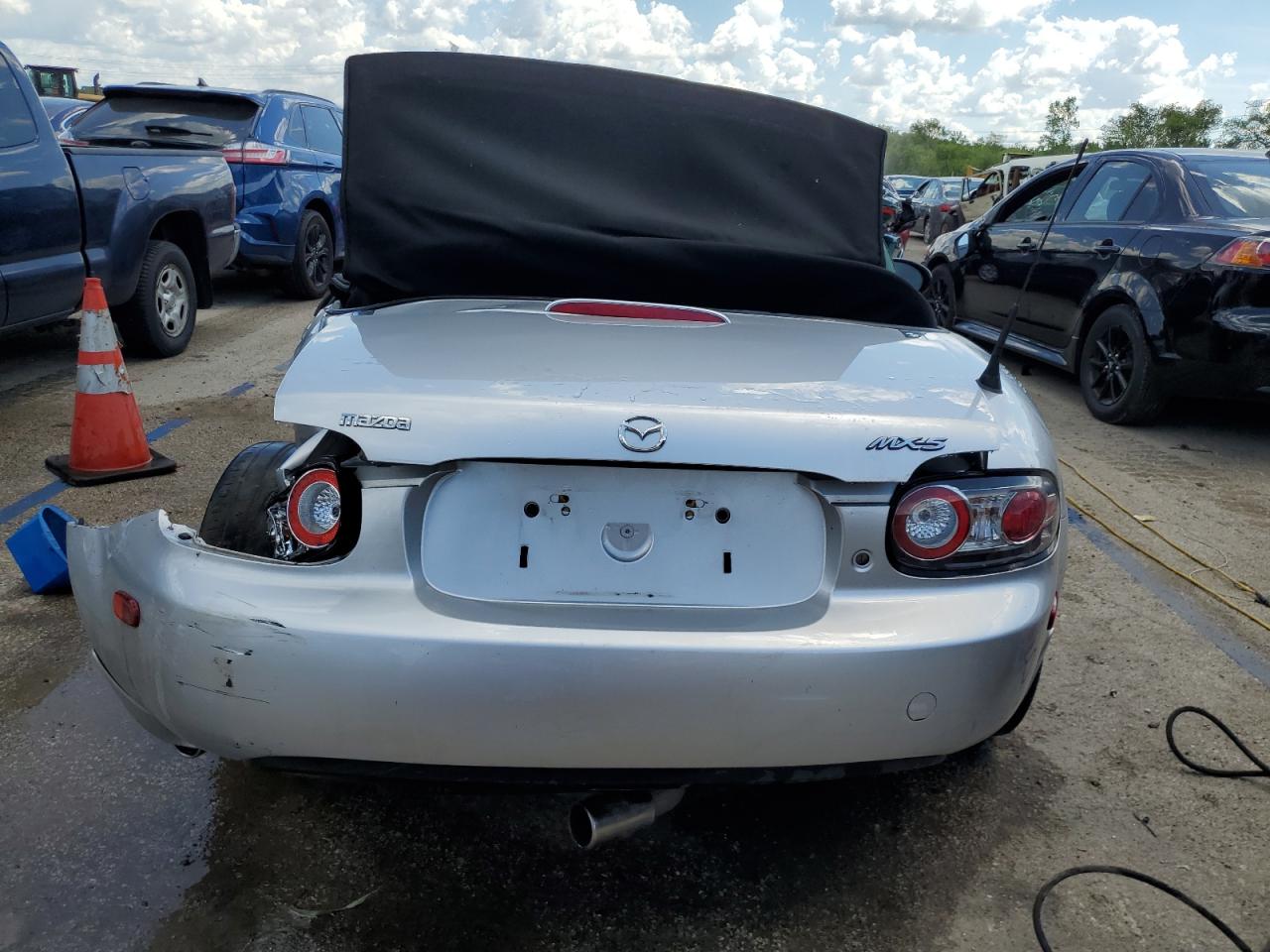 JM1NC25F770131068 2007 Mazda Mx-5 Miata