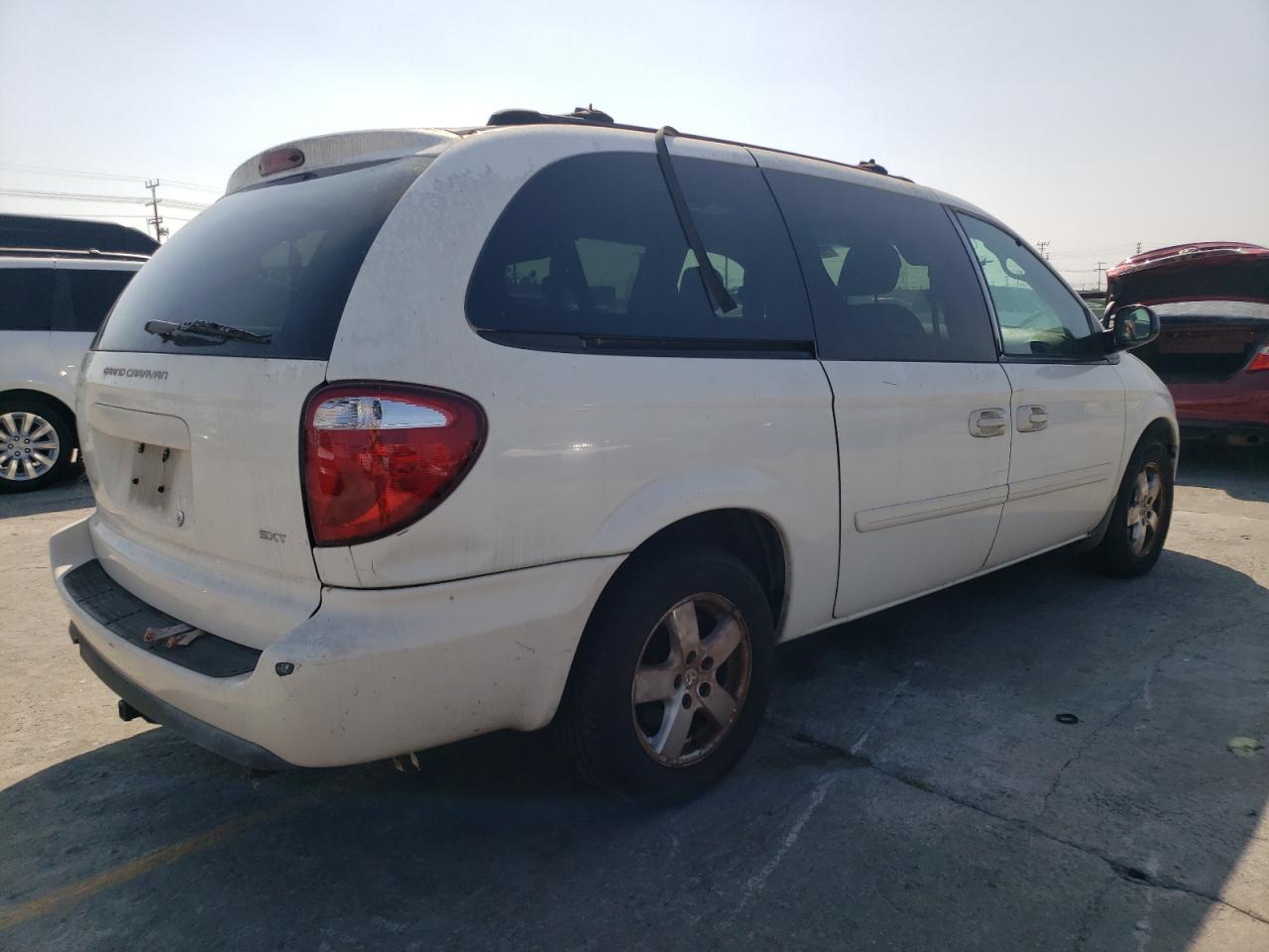 2D4GP44L95R152672 2005 Dodge Grand Caravan Sxt