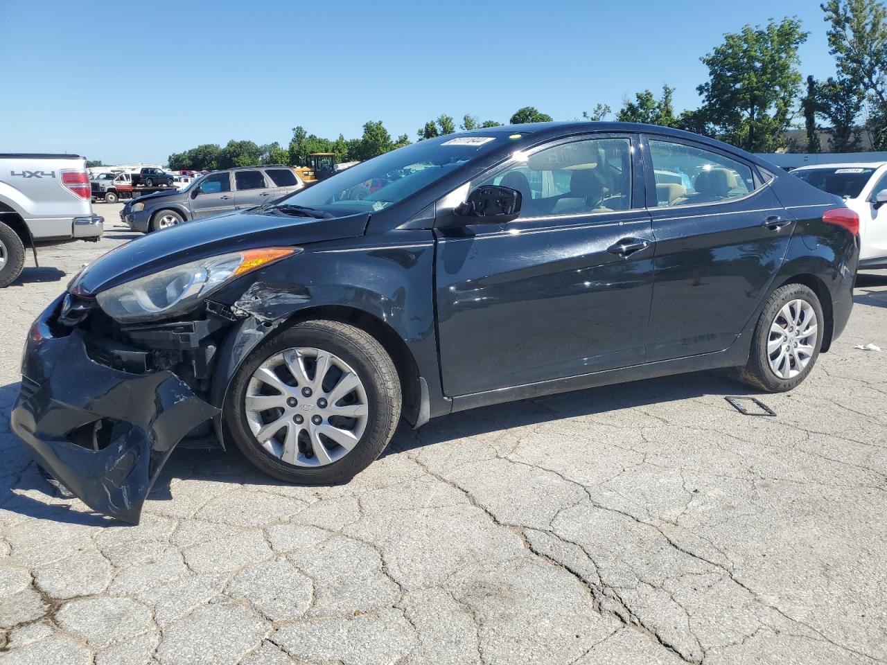 Hyundai Elantra 2013 UD