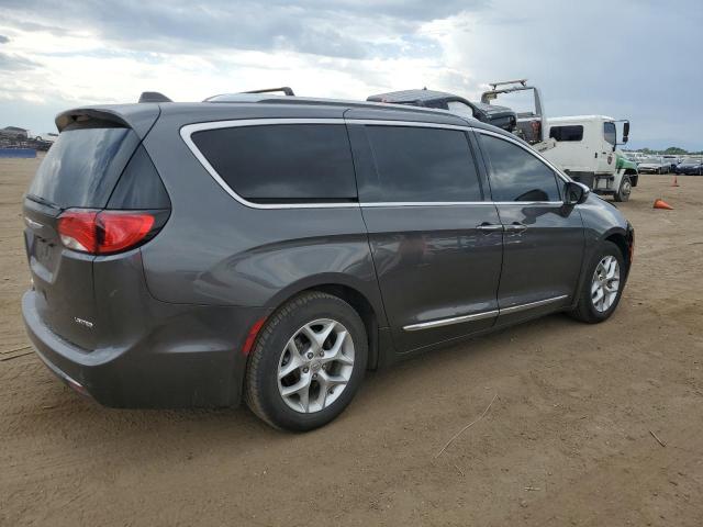 VIN 2C4RC1GG6KR731581 2019 Chrysler Pacifica, Limited no.3