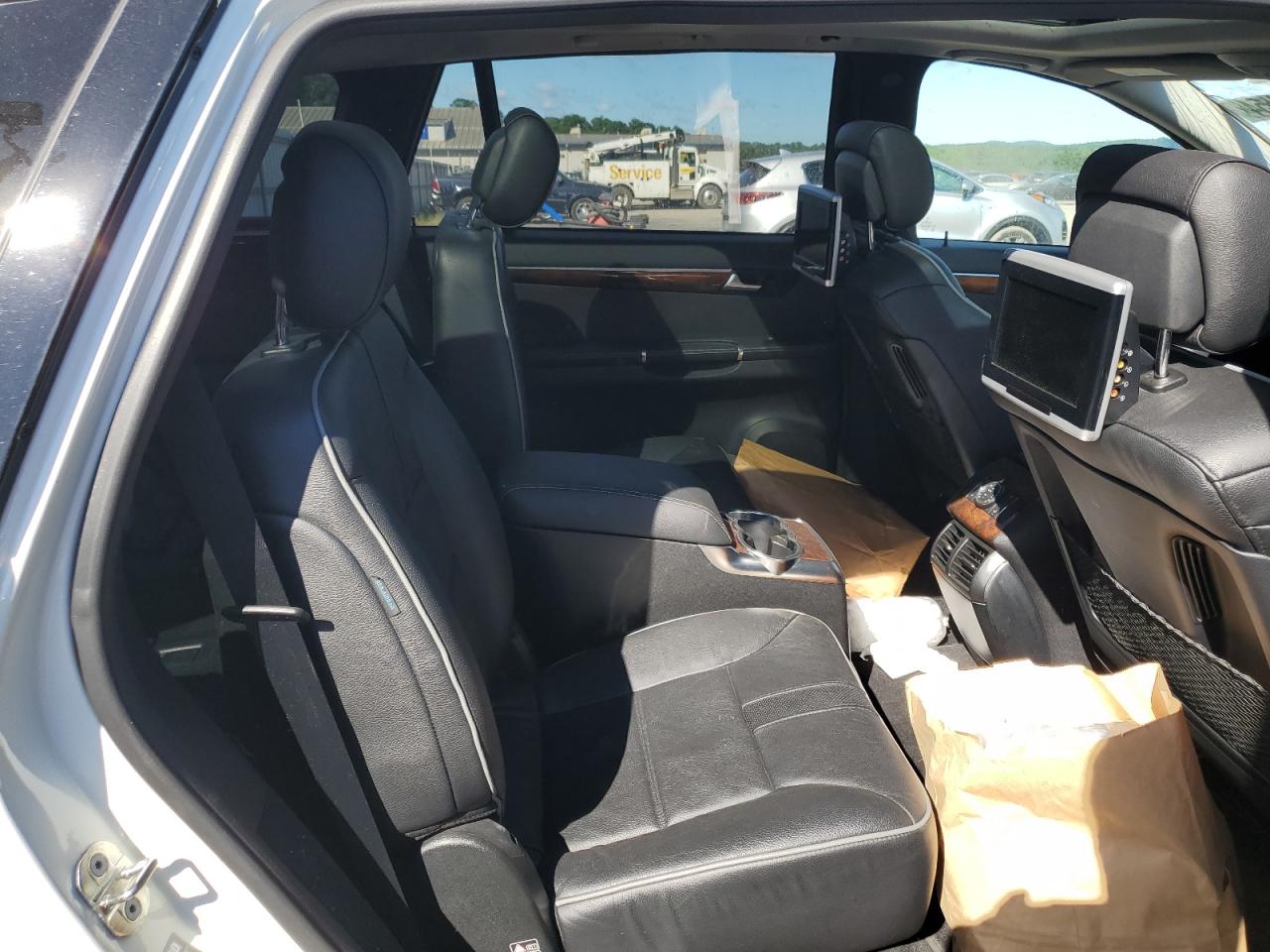 4JGCB2FE5BA135134 2011 Mercedes-Benz R 350 Bluetec