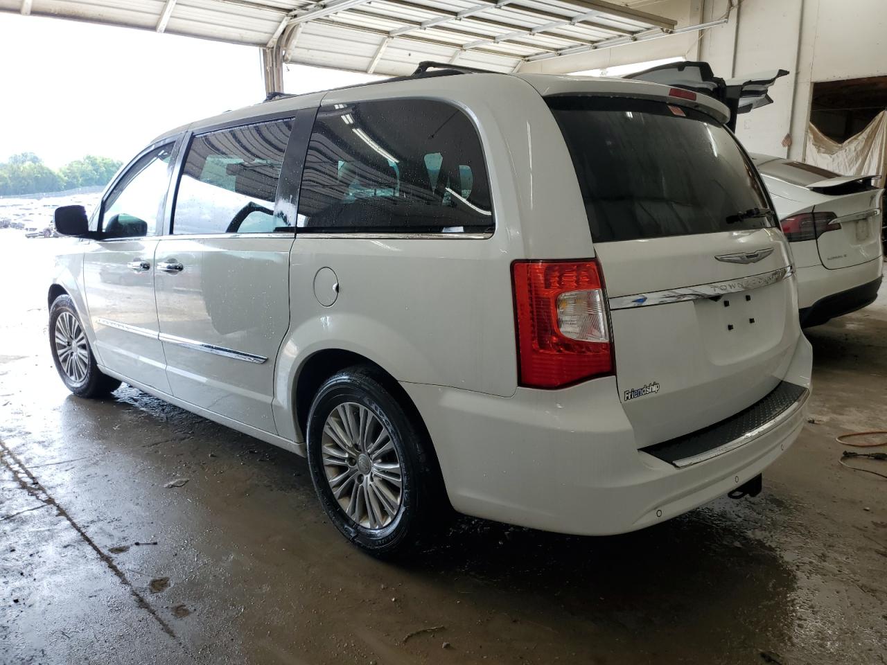 2C4RC1CG4GR177082 2016 Chrysler Town & Country Touring L