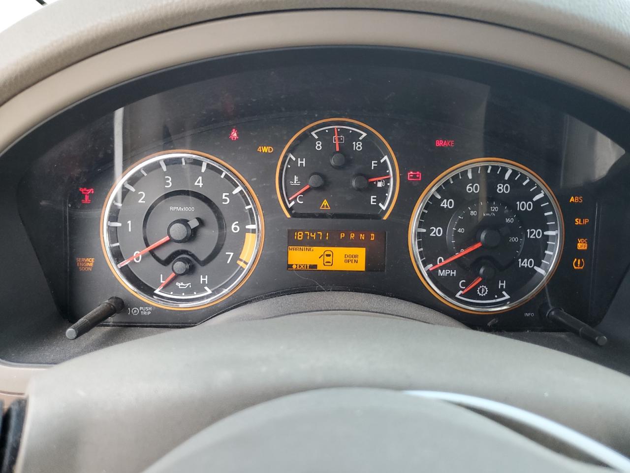 5N1AA0NC0BN611197 2011 Nissan Armada Sv