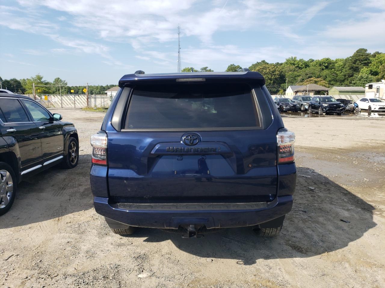 JTEMU5JR2P6149061 2023 Toyota 4Runner Se