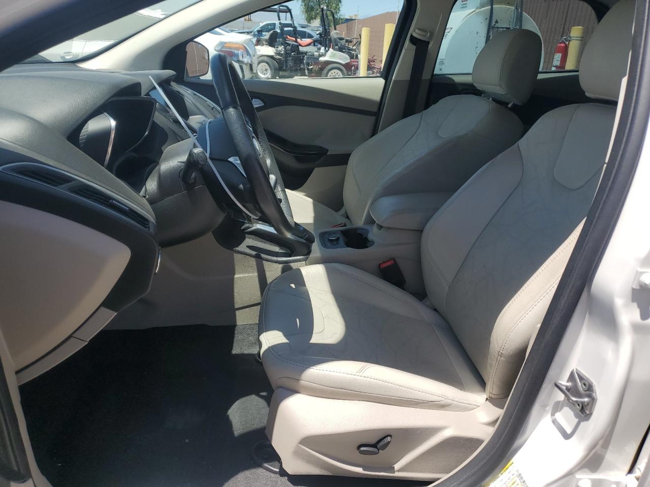 1FADP3R49DL363069 2013 Ford Focus Bev