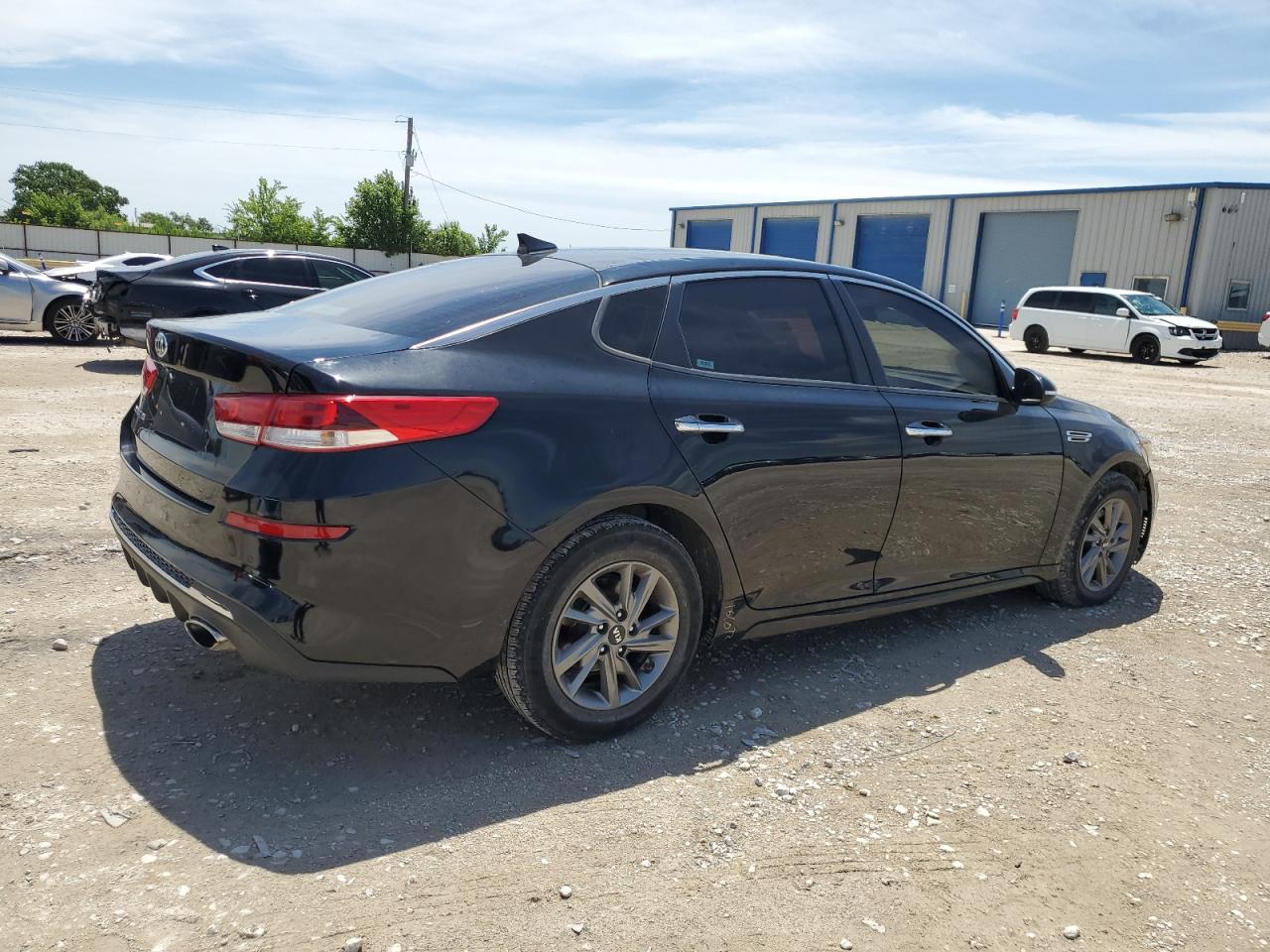 5XXGT4L32LG381727 2020 Kia Optima Lx