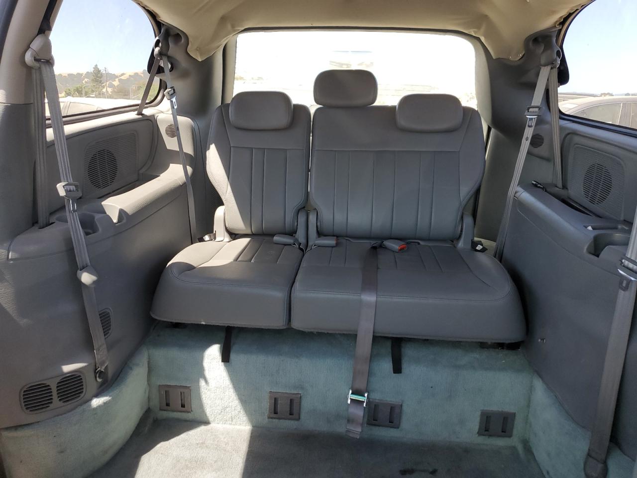 2C8GP54L95R452892 2005 Chrysler Town & Country Touring