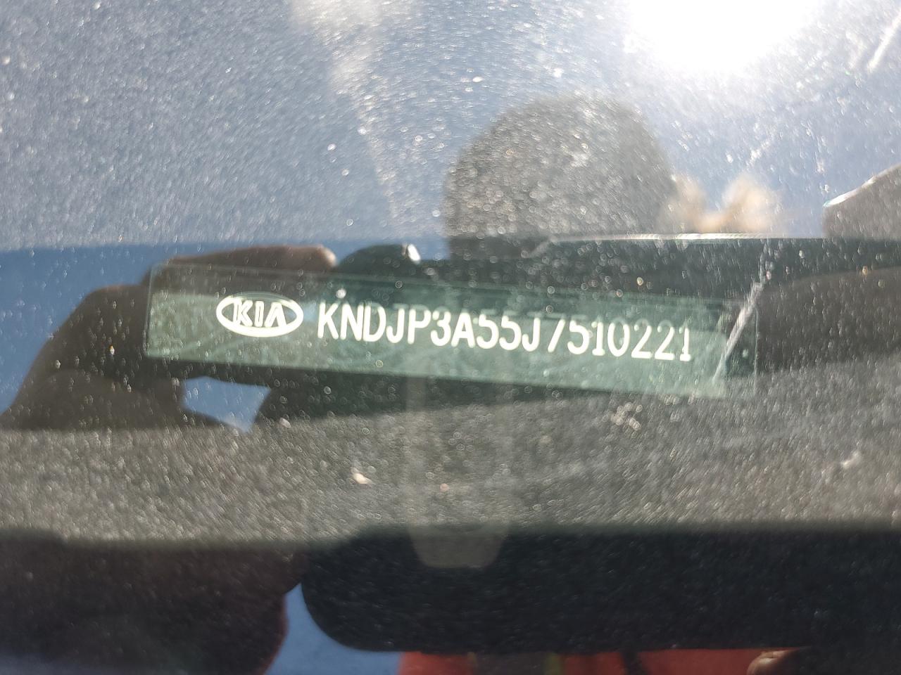 KNDJP3A55J7510221 2018 Kia Soul +