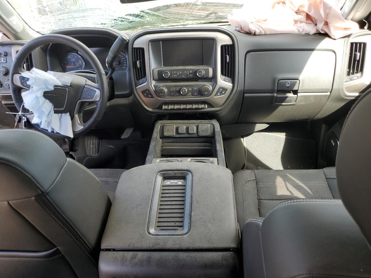 1GT12UEY0JF174105 2018 GMC Sierra K2500 Denali