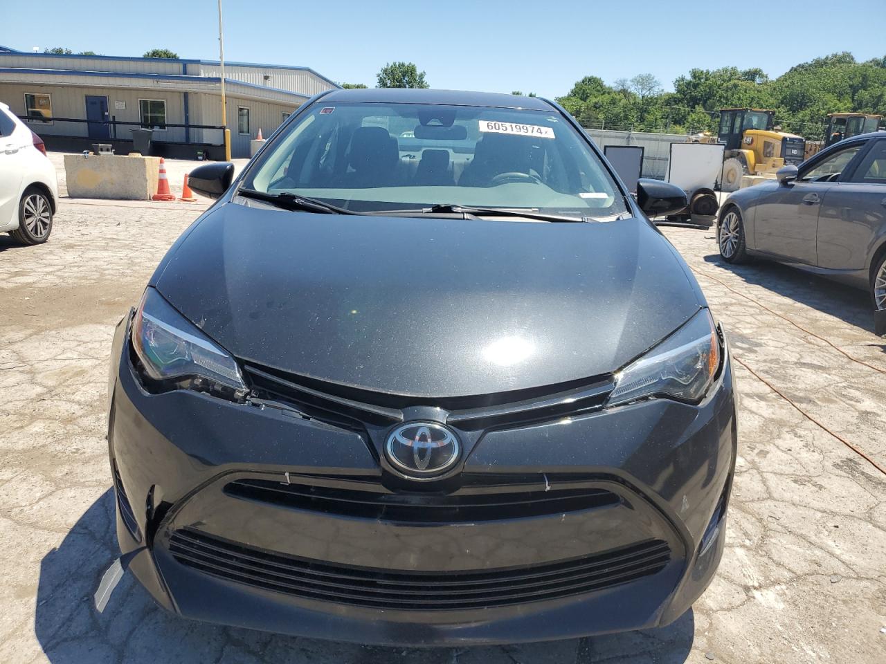 2018 Toyota Corolla L vin: 5YFBURHE3JP851637