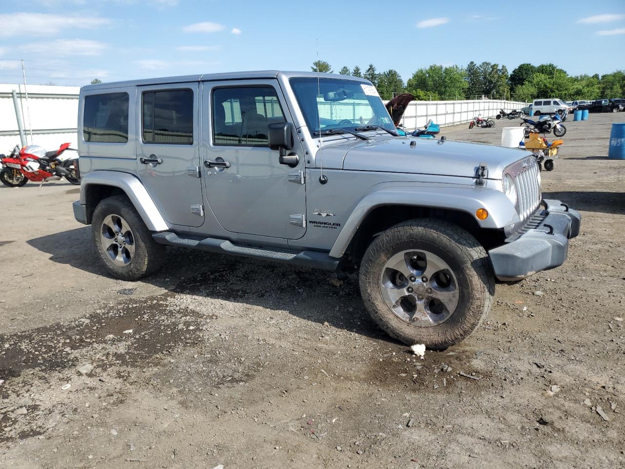 1C4BJWEG3GL246225 2016 Jeep Wrangler Unlimited Sahara