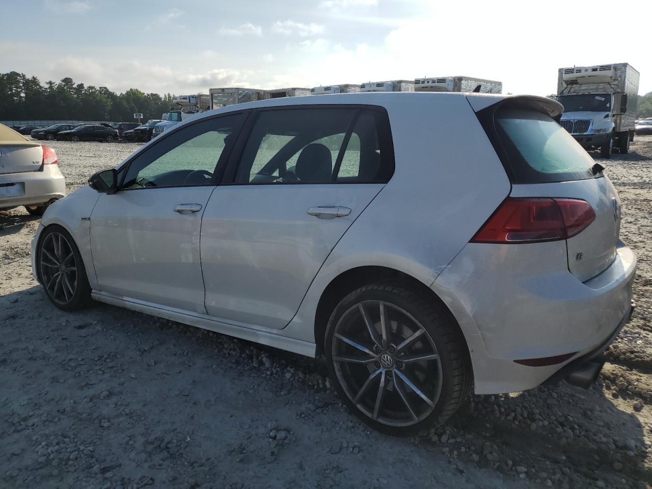 WVWVF7AU1HW114595 2017 Volkswagen Golf R