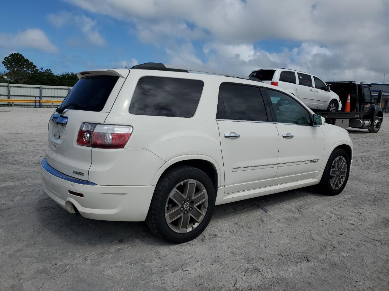 2012 GMC Acadia Denali vin: 1GKKVTED9CJ182226