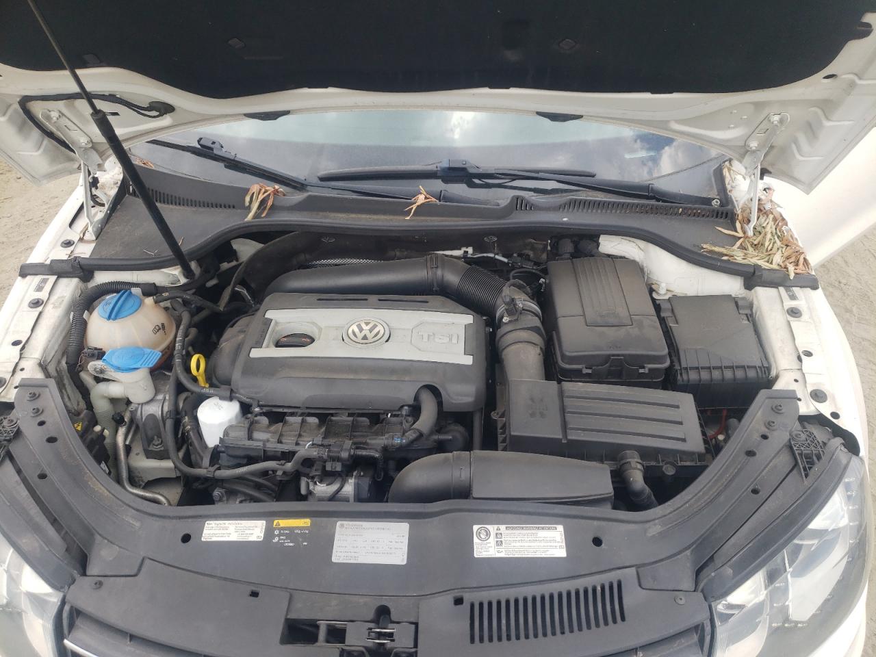 WVWFW8AH6DV009385 2013 Volkswagen Eos Lux