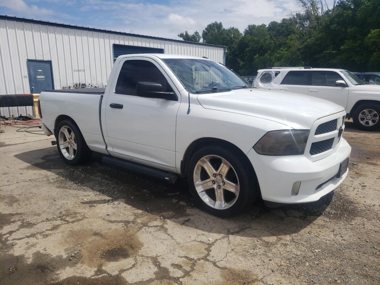 2013 Ram 1500 St vin: 3C6JR6AT9DG511348