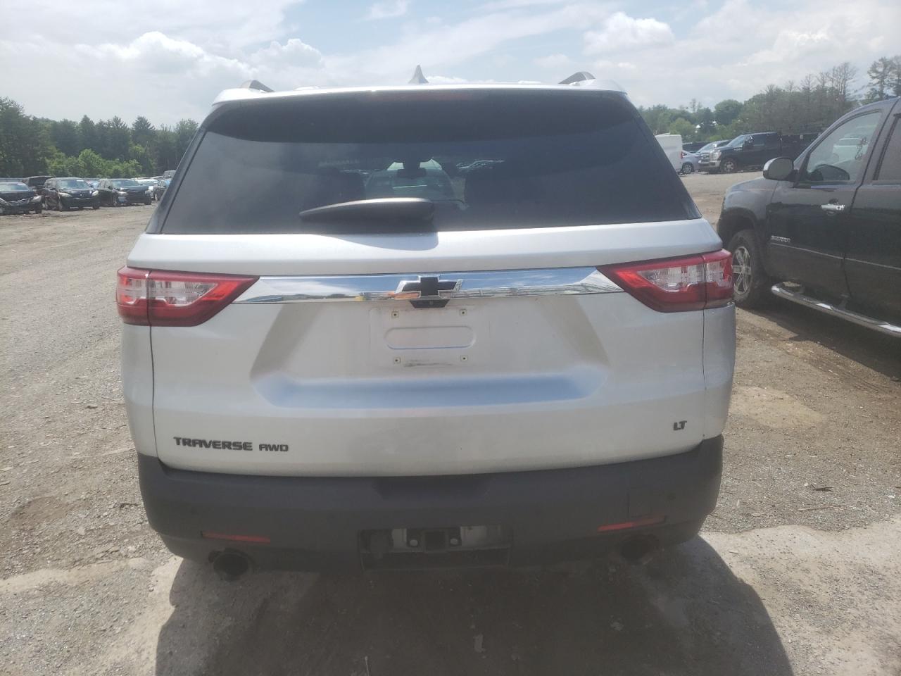 1GNEVHKW6KJ281202 2019 Chevrolet Traverse Lt