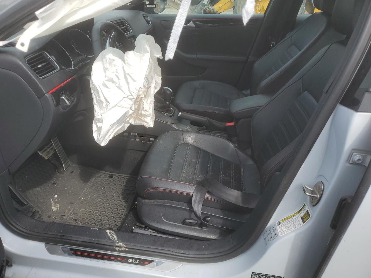 3VW4T7AJ8HM396130 2017 Volkswagen Jetta Gli