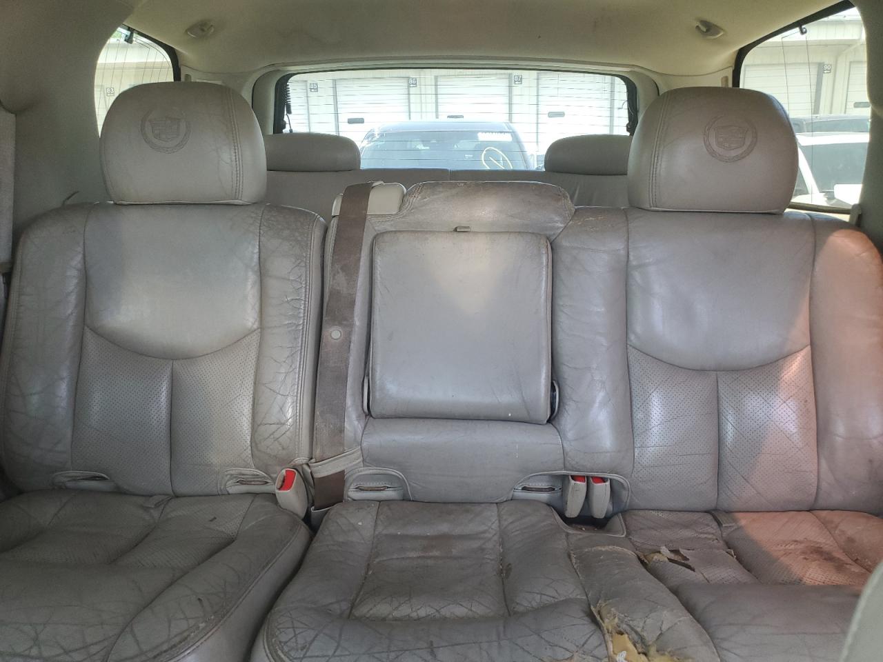 1GYEC63T65R181558 2005 Cadillac Escalade Luxury