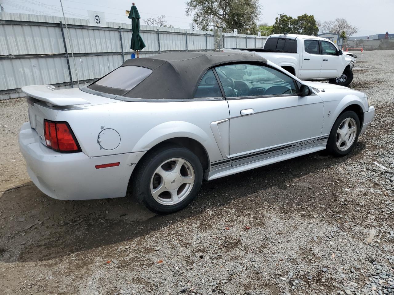 1FAFP44441F172711 2001 Ford Mustang