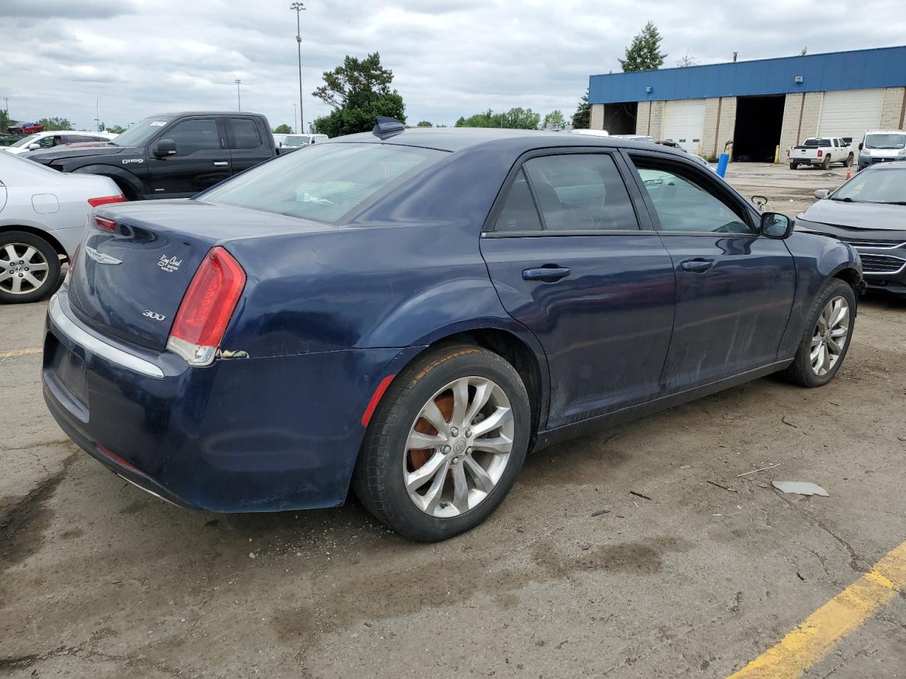 2C3CCARG5HH614581 2017 Chrysler 300 Limited