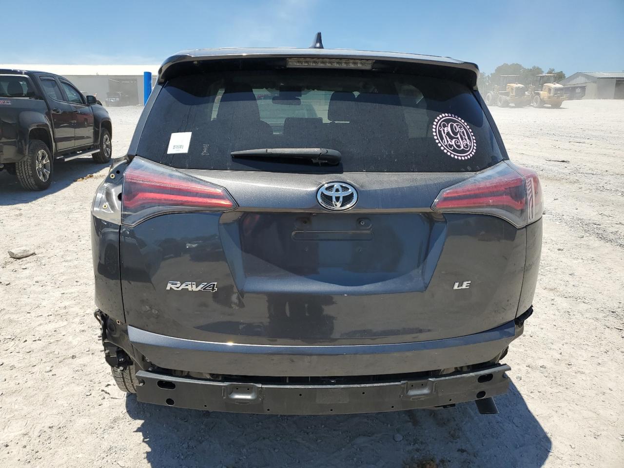 JTMZFREV3HJ703161 2017 Toyota Rav4 Le