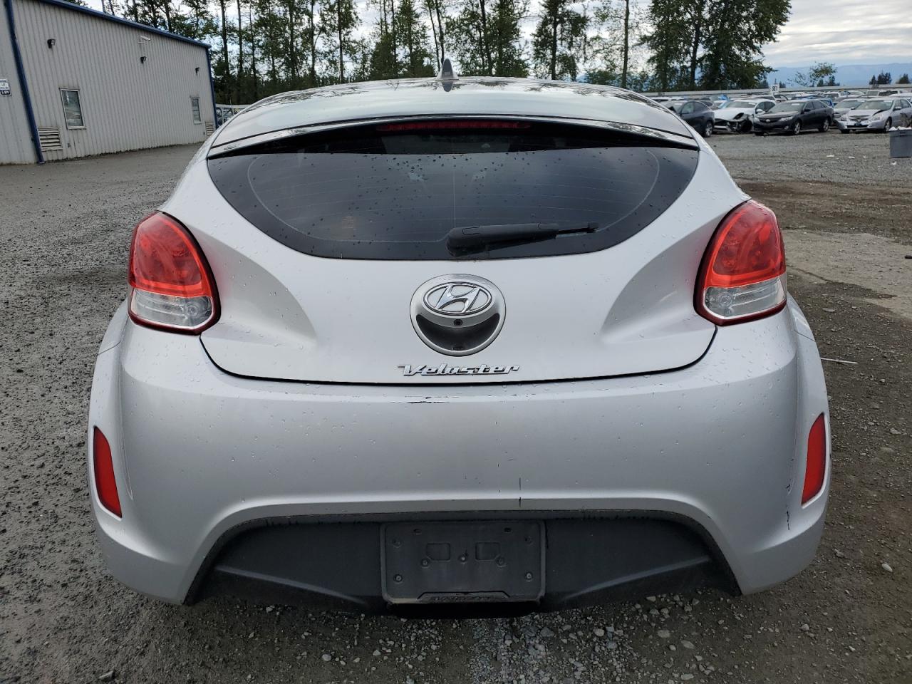 2015 Hyundai Veloster vin: KMHTC6AD4FU236527