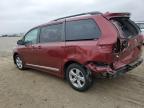 TOYOTA SIENNA LE photo