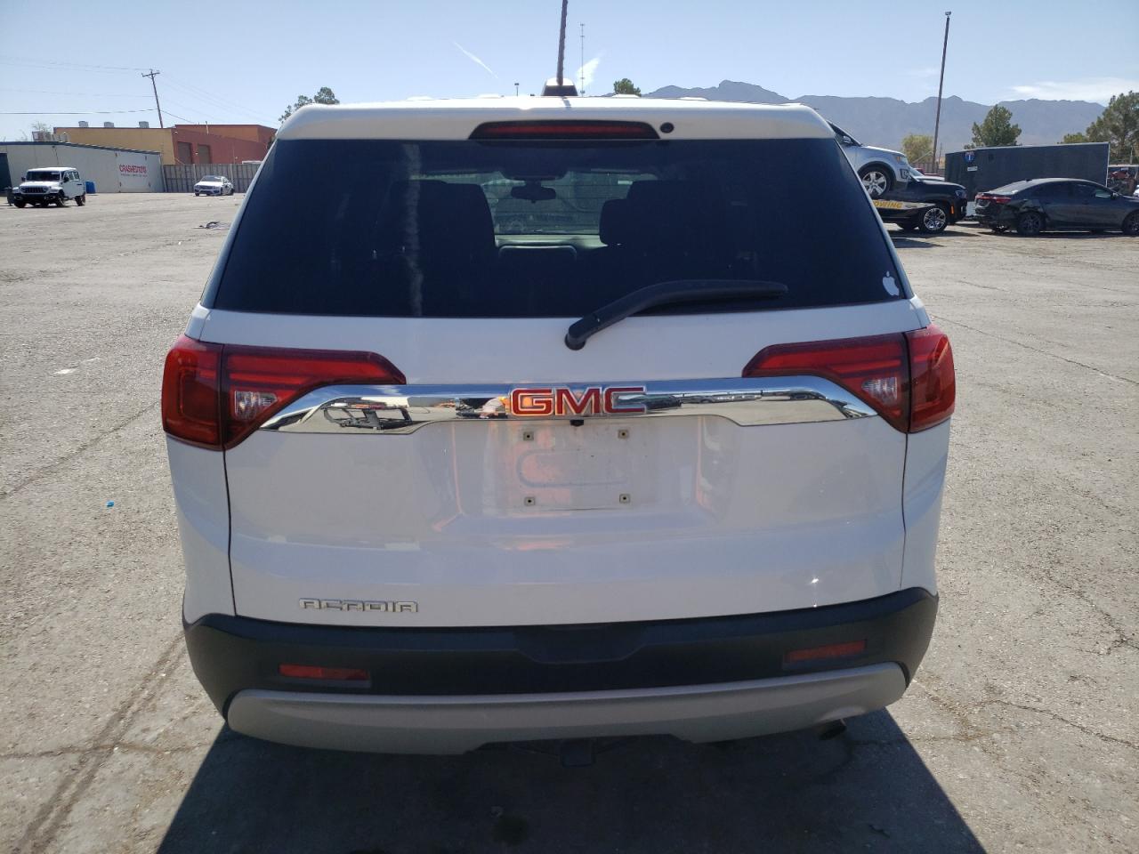 1GKKNKLA8HZ159113 2017 GMC Acadia Sle