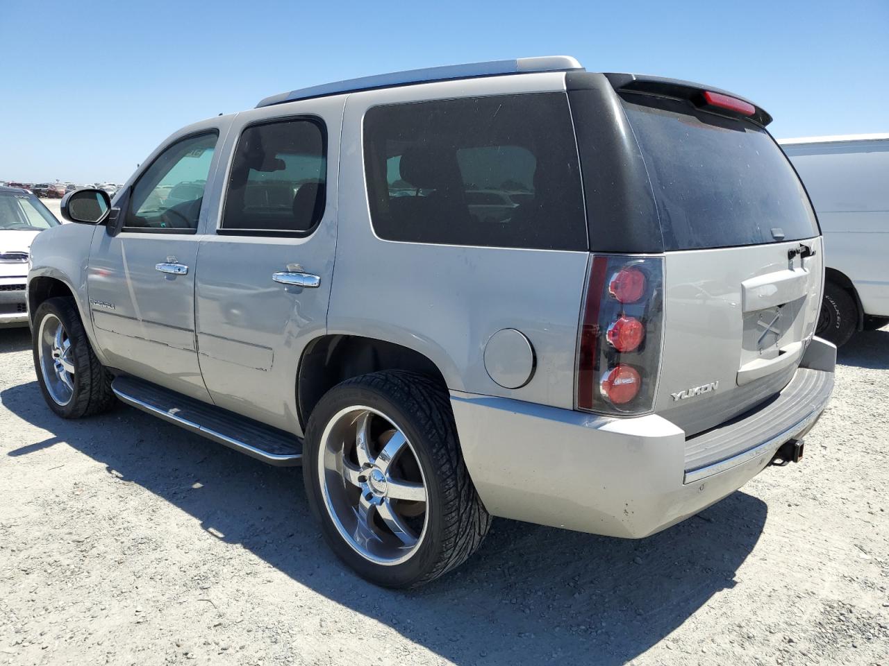 1GKFK63867J273624 2007 GMC Yukon Denali