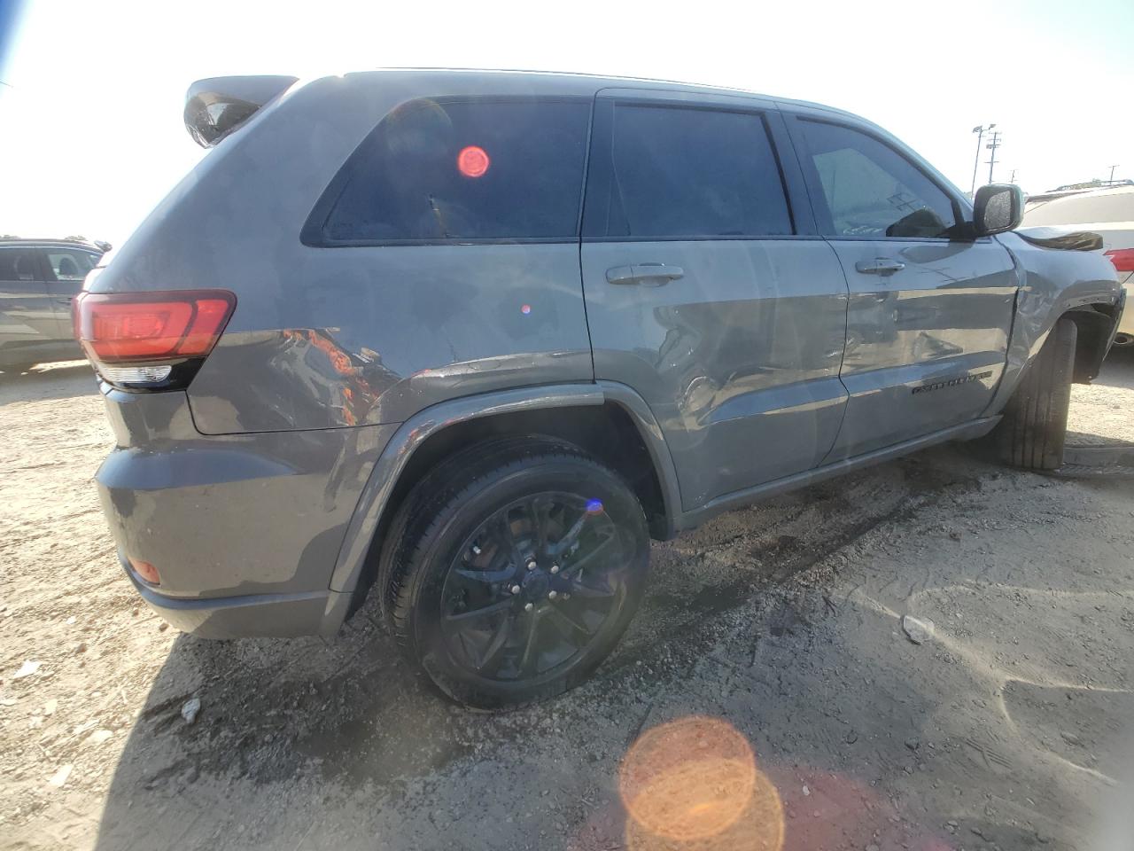 2021 Jeep Grand Cherokee Laredo vin: 1C4RJEAG2MC785557