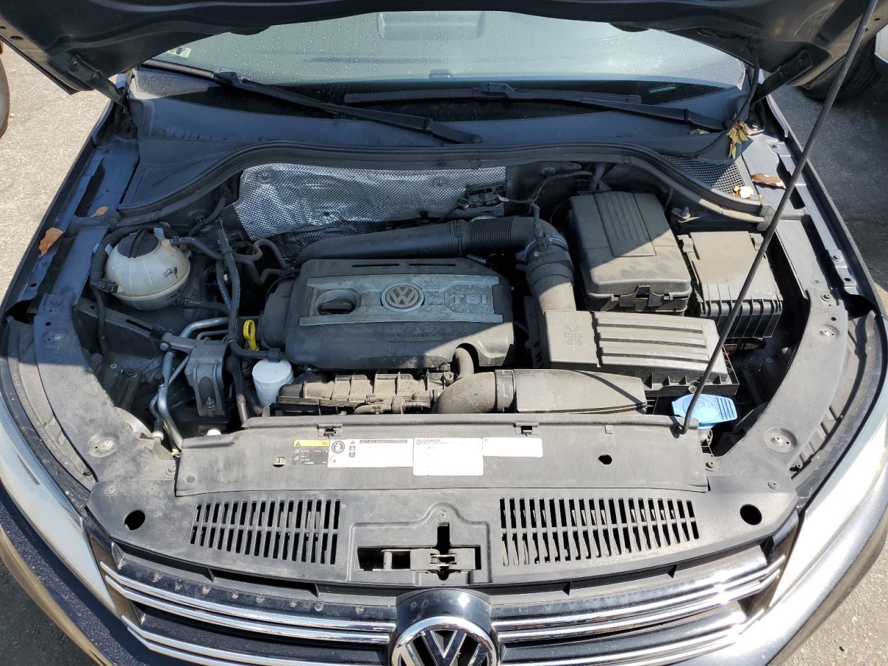 WVGAV7AX5GW533149 2016 Volkswagen Tiguan S