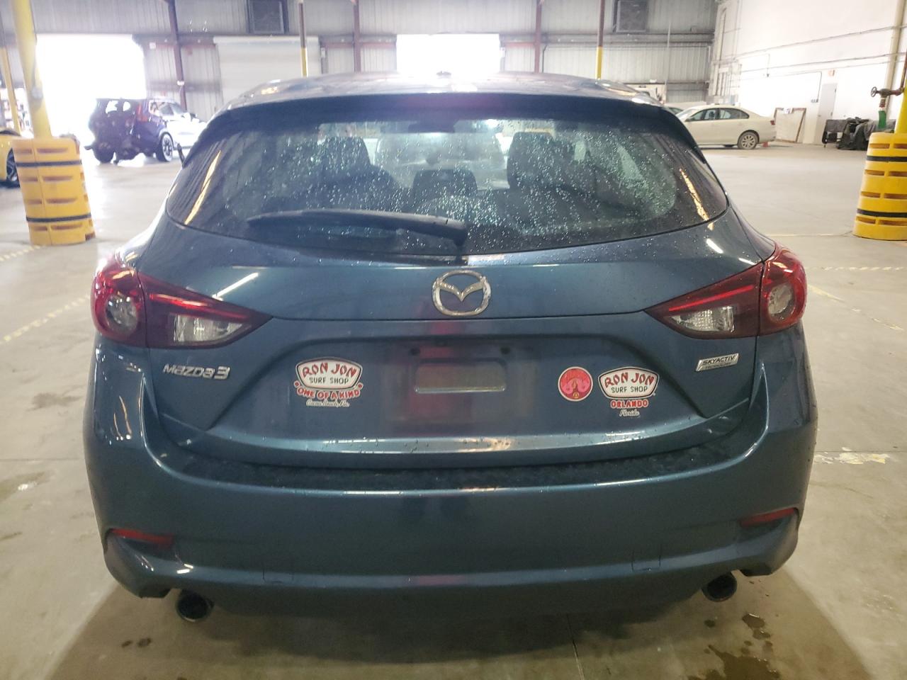 3MZBN1K72JM263600 2018 Mazda 3 Sport
