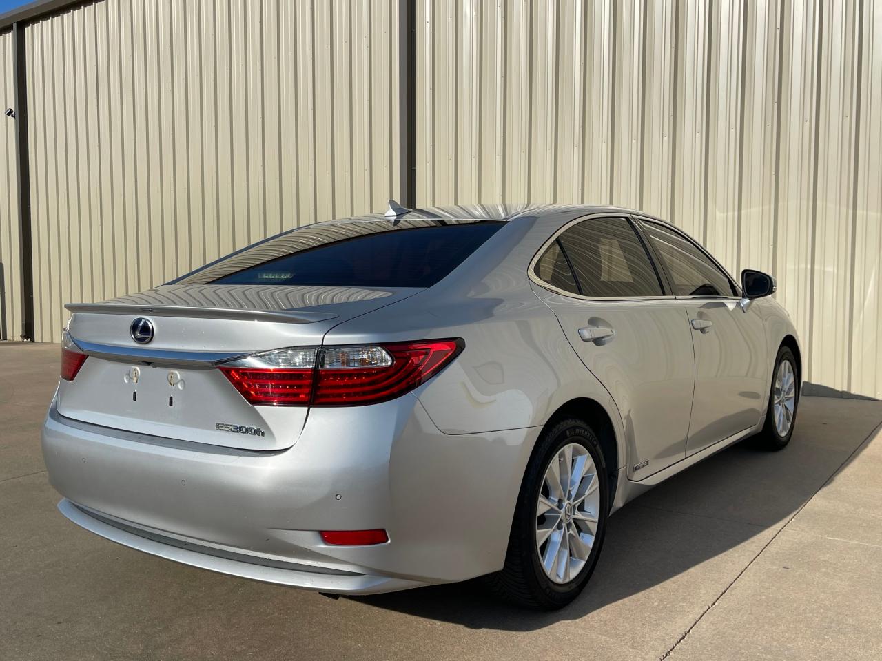 JTHBW1GG8E2040823 2014 Lexus Es 300H