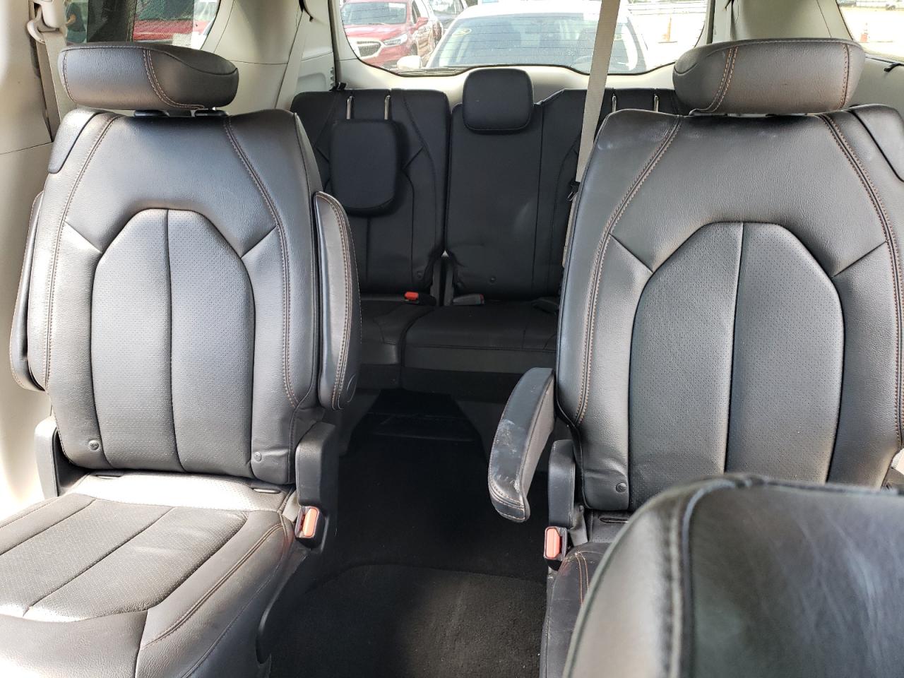 2C4RC1BG4KR560269 2019 Chrysler Pacifica Touring L