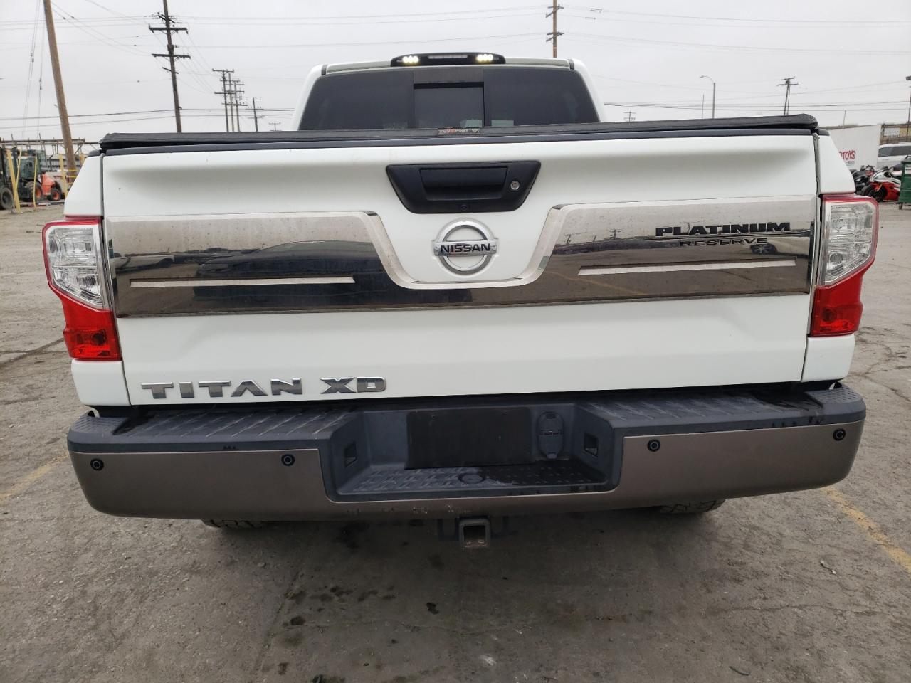 2017 Nissan Titan Xd Sl vin: 1N6BA1F25HN554568