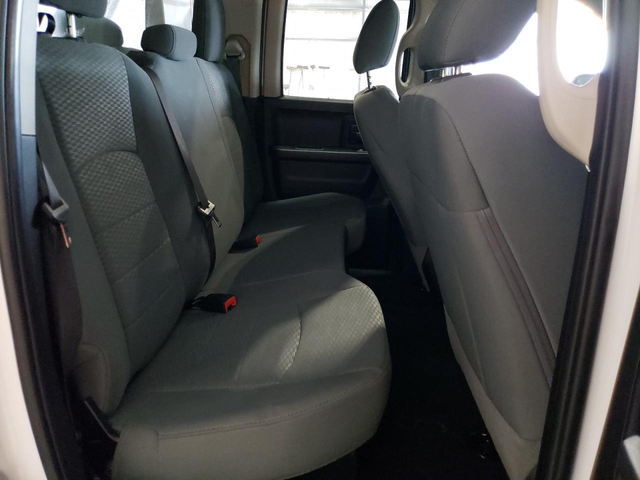 1C6RR7FG0KS583615 2019 Ram 1500 Classic Tradesman