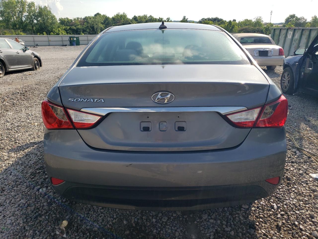 2014 Hyundai Sonata Gls vin: 5NPEB4AC7EH870144