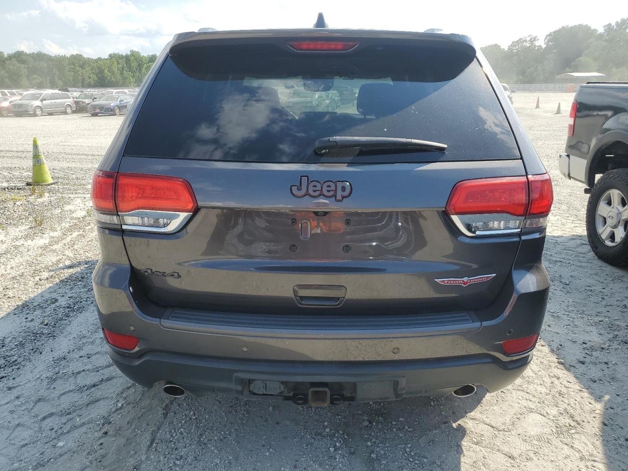 1C4RJFLG0HC682744 2017 Jeep Grand Cherokee Trailhawk