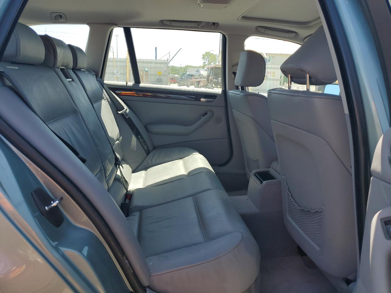 WBAEN33472PC10807 2002 BMW 325 It