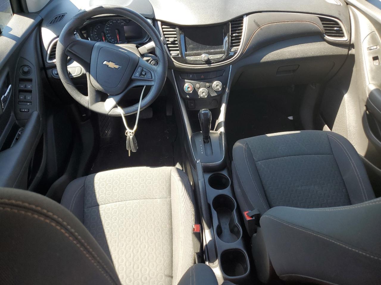 3GNCJKSB0LL324925 2020 Chevrolet Trax Ls