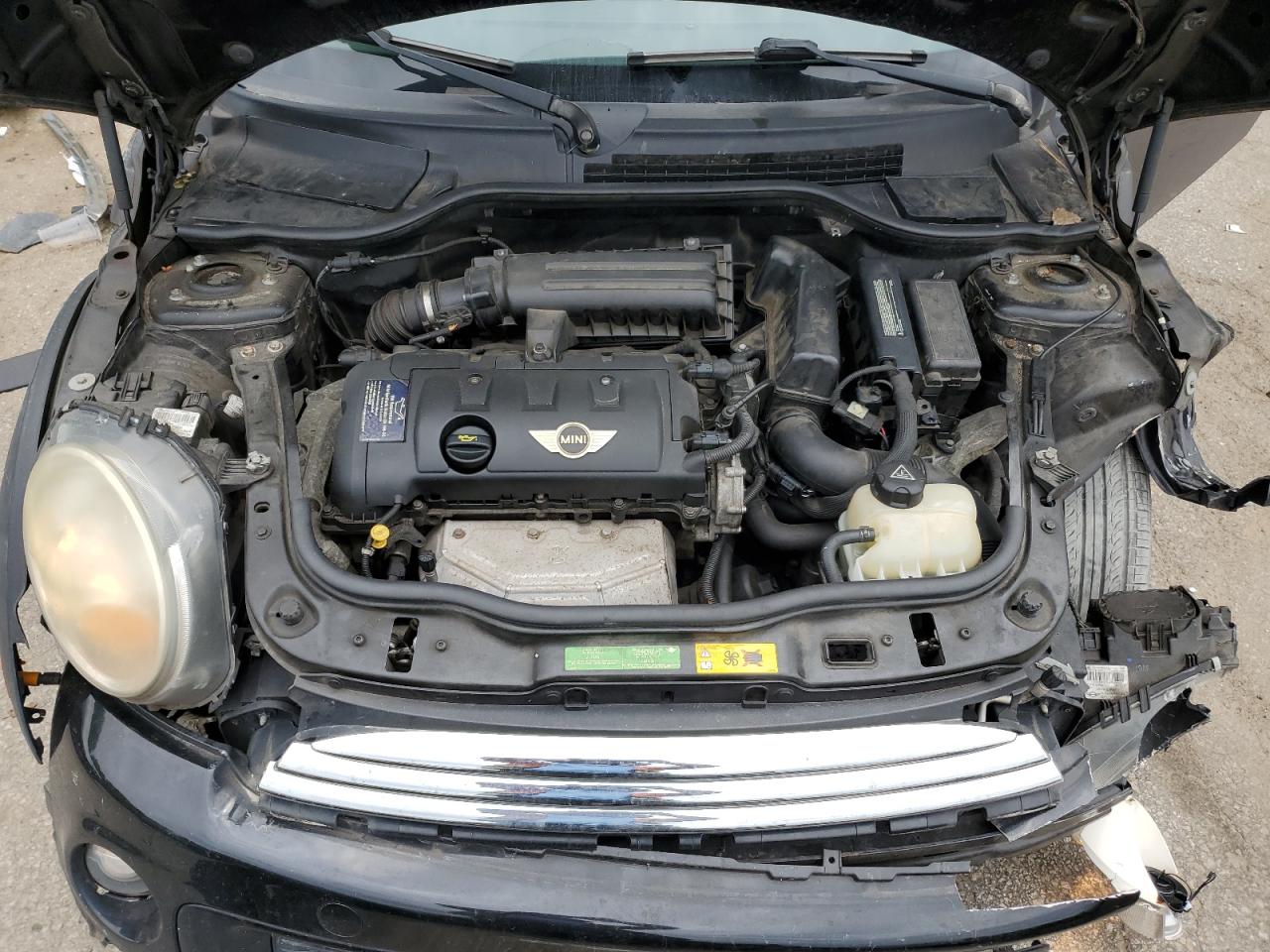 WMWSU3C57BT099372 2011 Mini Cooper